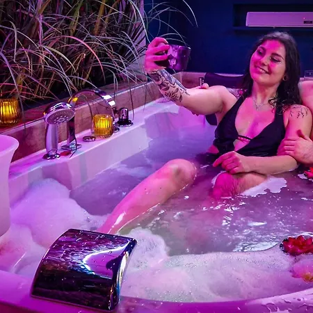 Jade Hammam & Jacuzzi